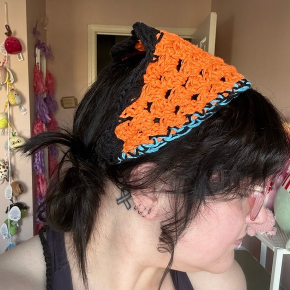 Handmade Crochet McLaren F1 Bandana/ Headscarf. - Picture 4 of 6